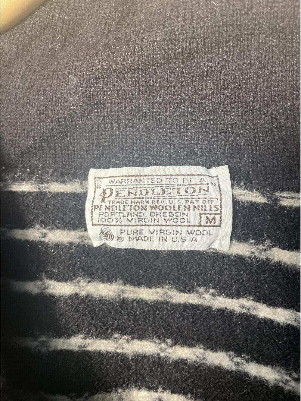Pendleton Vintage Wool Sweater Cardigan Women's Size Medium Black White Deer EUC - Picture 2 of 6